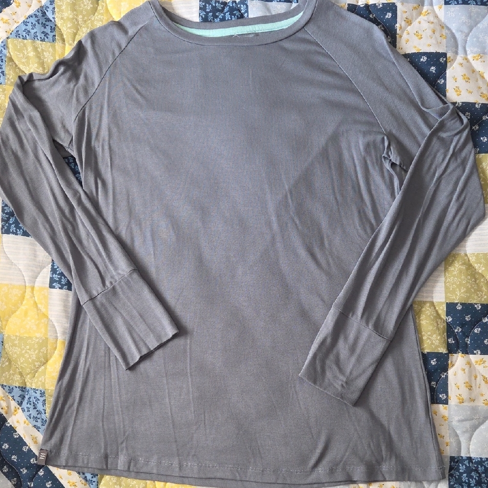 Free Fly Apparel Gray Fitted Long Sleeve Sweatshirt